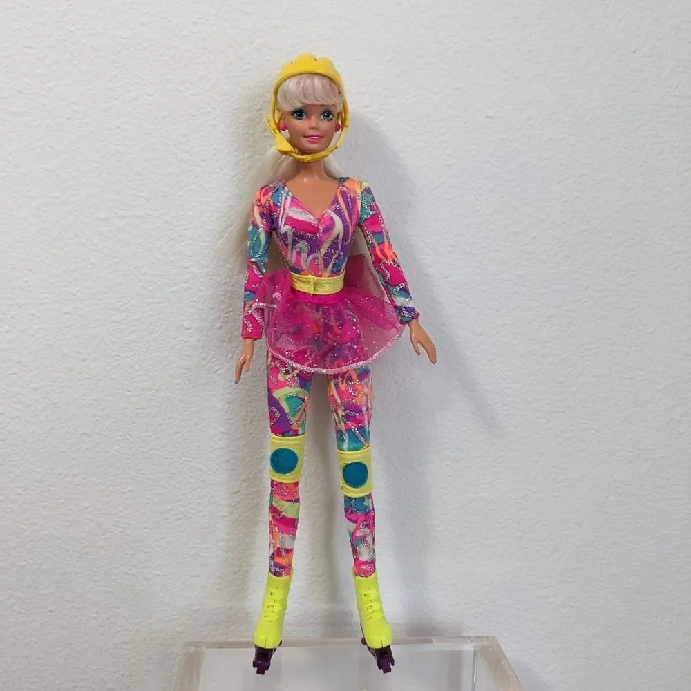 Hot Skatin Barbie Doll Articulated Jointed Blonde Hair Blue Eyes 1993 Mattel